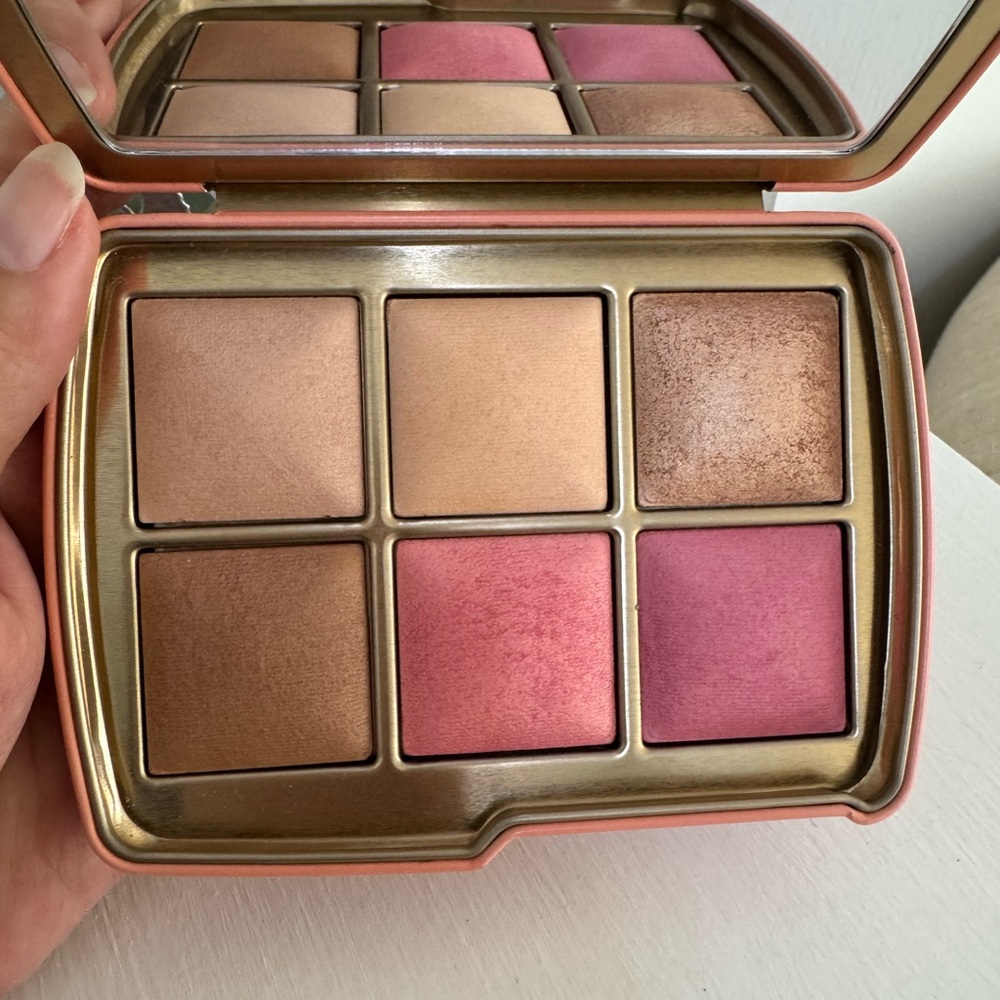 HOURGLASS AMBIENT LIGHTING EDIT UNLOCKED ELEPHANT - Picture 3 of 10